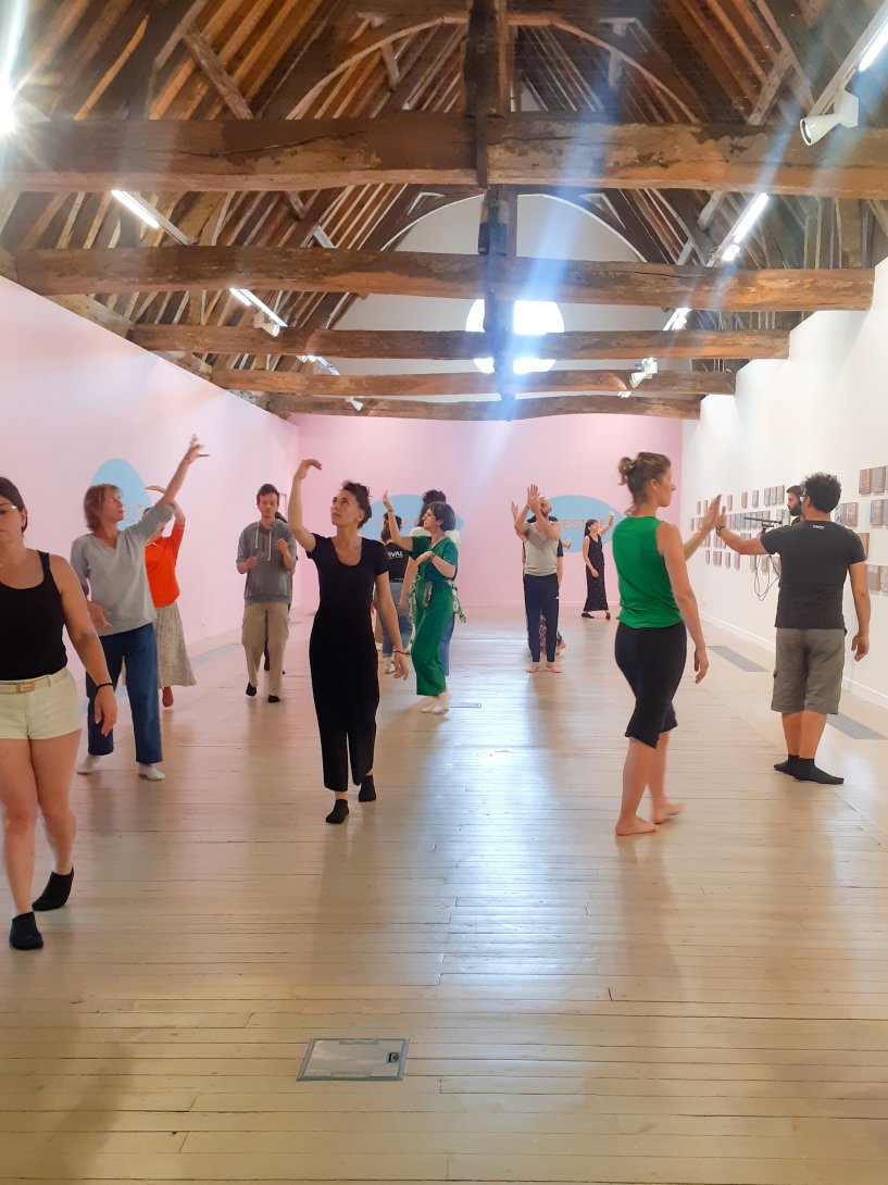 *Un pas de côté, Usage de l’objet et engagement du corps dans la médiation* les 10 et 11 juillet 2023 au ccn de Caen en Normandie et à l’Artothèque de Caen